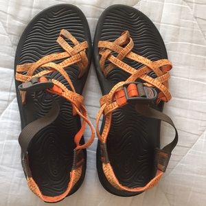 Women’s Chacos Size 9